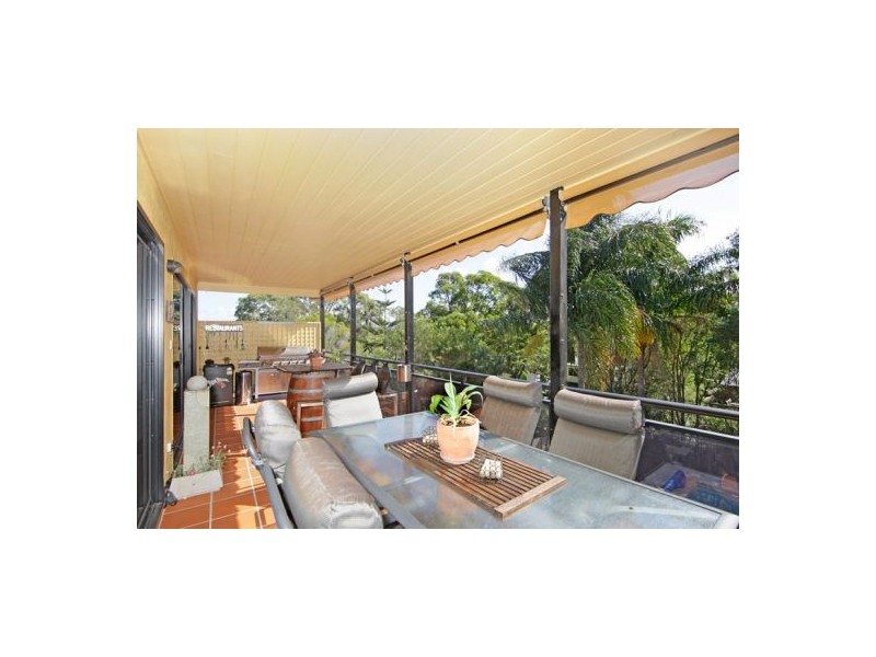 14 Pasadena Ave, Bateau Bay NSW 2261