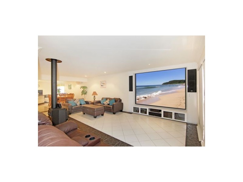 14 Pasadena Ave, Bateau Bay NSW 2261