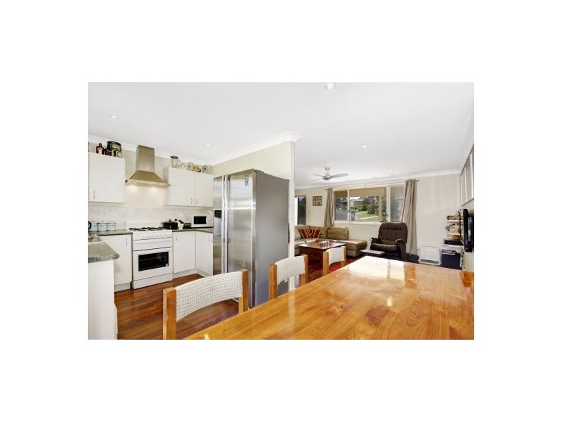 59 Lancaster Parade, Bateau Bay NSW 2261