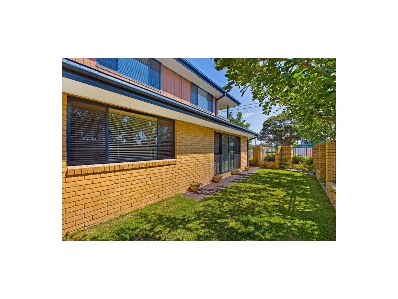 1 & 2/17 Boomerang Rd, The Entrance NSW 2261