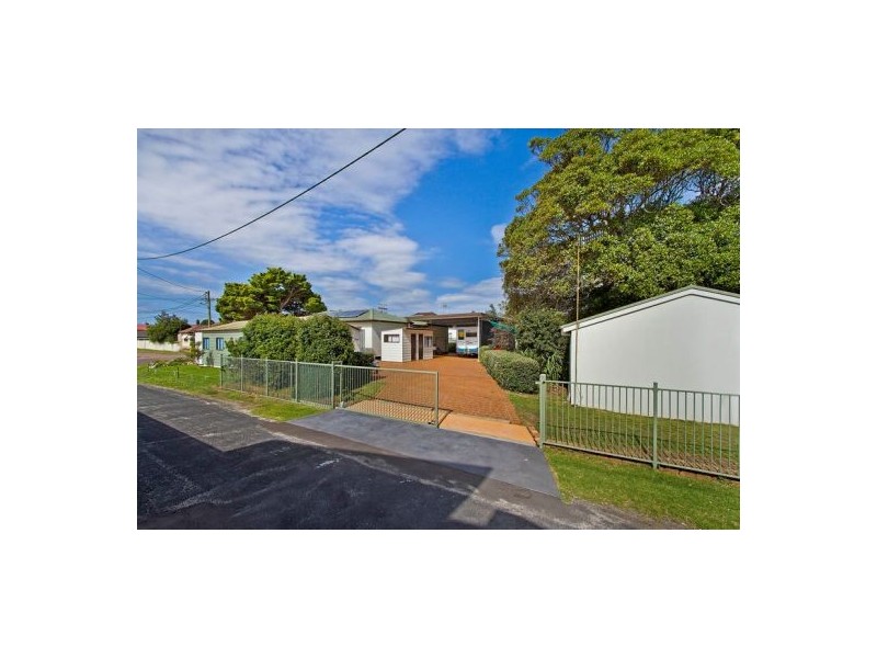 5 Hargraves Street, The Entrance North NSW 2261