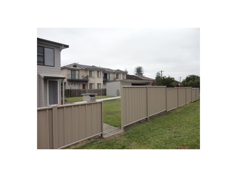 2/137  Ocean Parade, Blue Bay NSW 2261