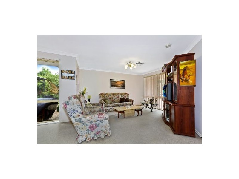 77 Bateau Bay Rd, Bateau Bay NSW 2261
