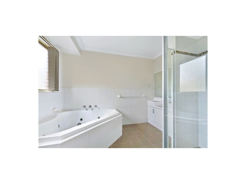 95 Mountain View Dr, Woongarrah NSW 2259