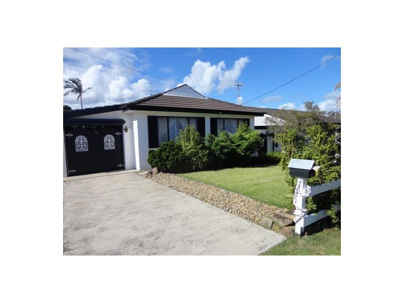 13 Durham Street, Gorokan NSW 2263