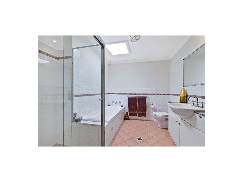 33 Greenwich Pl, Mardi NSW 2259