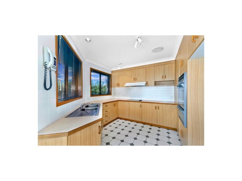2/2  Robert Pl, Bateau Bay NSW 2261