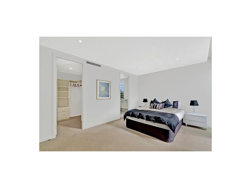 2/1 Hutton Road, The Entrance North NSW 2261