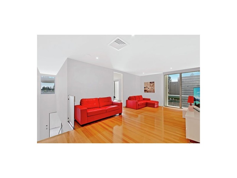 2/1 Hutton Road, The Entrance North NSW 2261