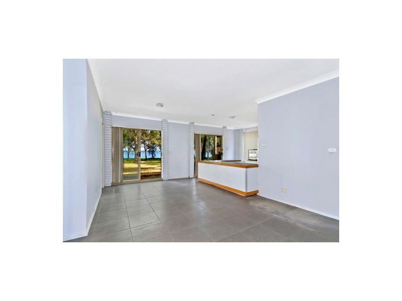 30 Leonard Ave, Toukley NSW 2263