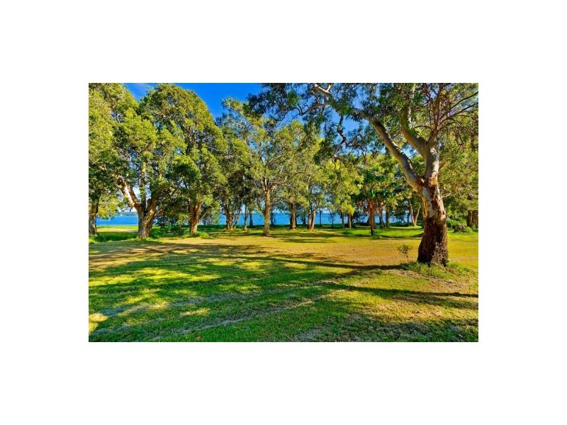 30 Leonard Ave, Toukley NSW 2263