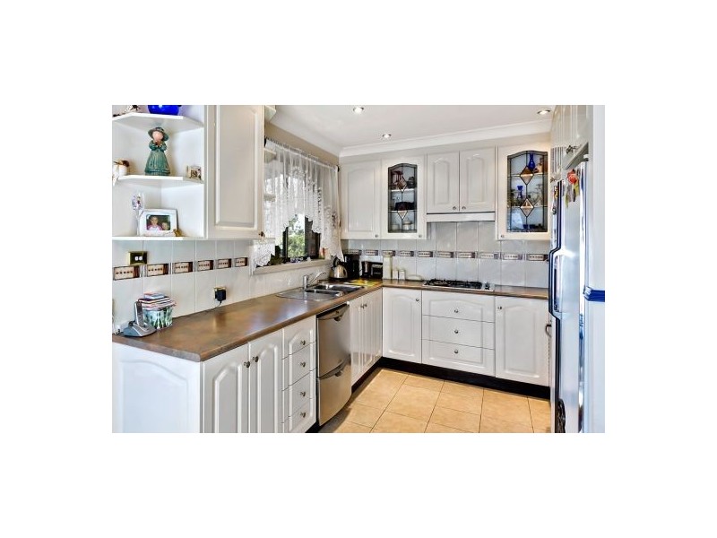 61 Hillside Dr, Berkeley Vale NSW 2261