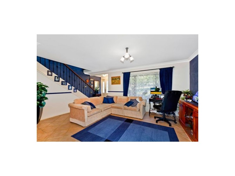 61 Hillside Dr, Berkeley Vale NSW 2261