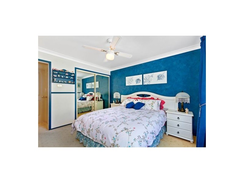 61 Hillside Dr, Berkeley Vale NSW 2261