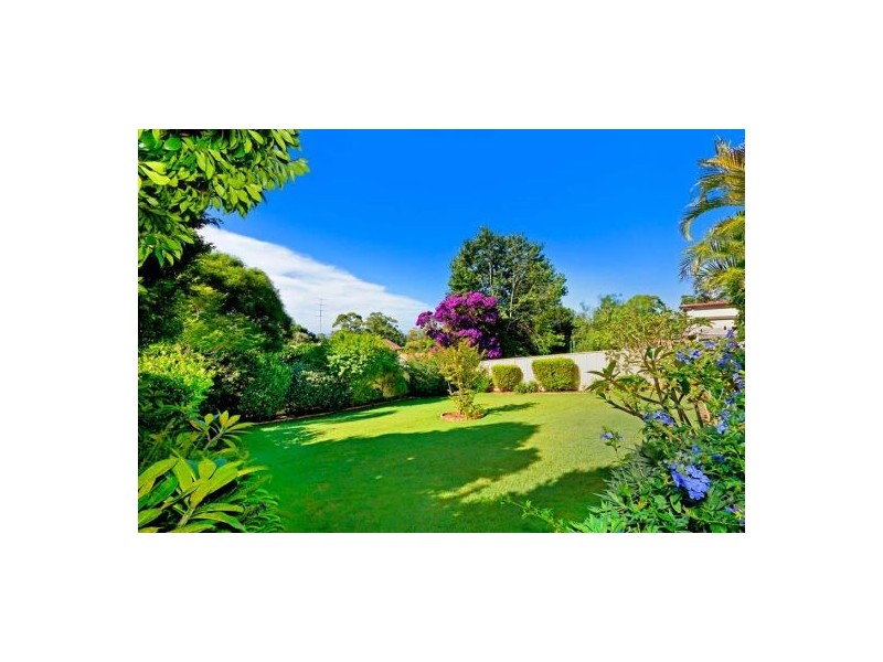 61 Hillside Dr, Berkeley Vale NSW 2261