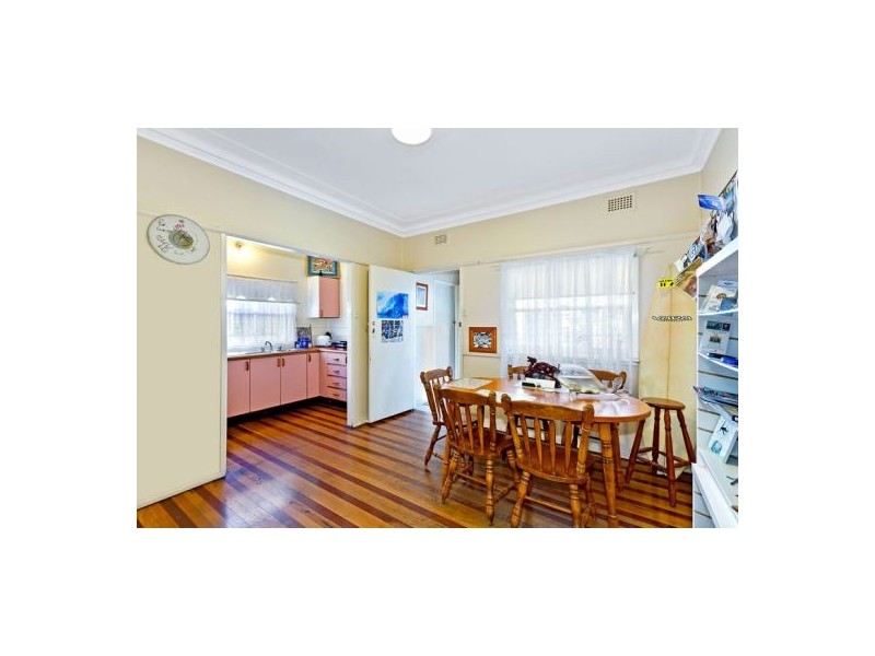 13 Manly Pd, The Entrance North NSW 2261