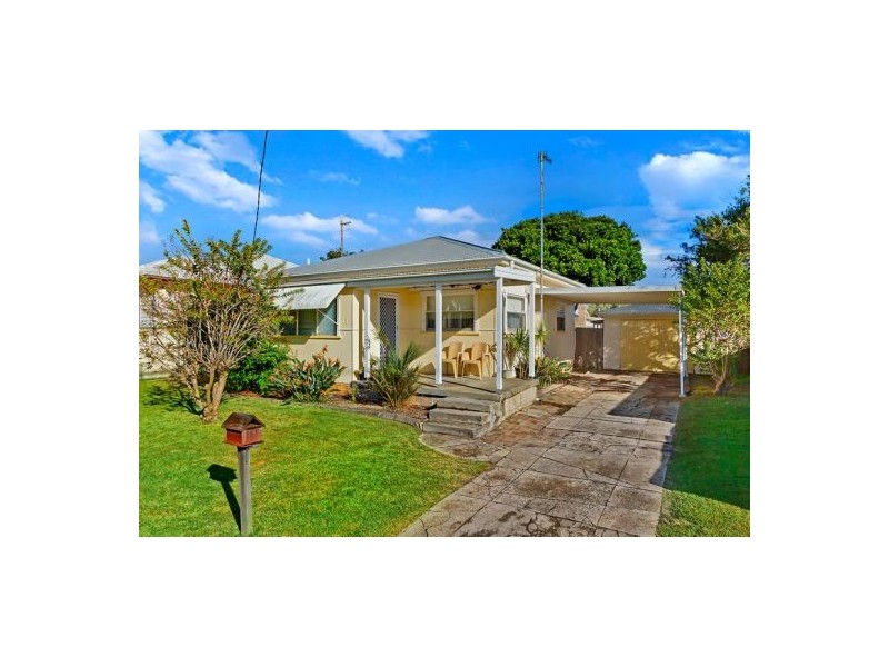 13 Manly Pd, The Entrance North NSW 2261