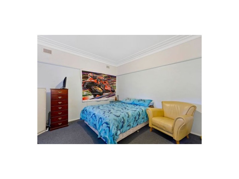 13 Manly Pd, The Entrance North NSW 2261