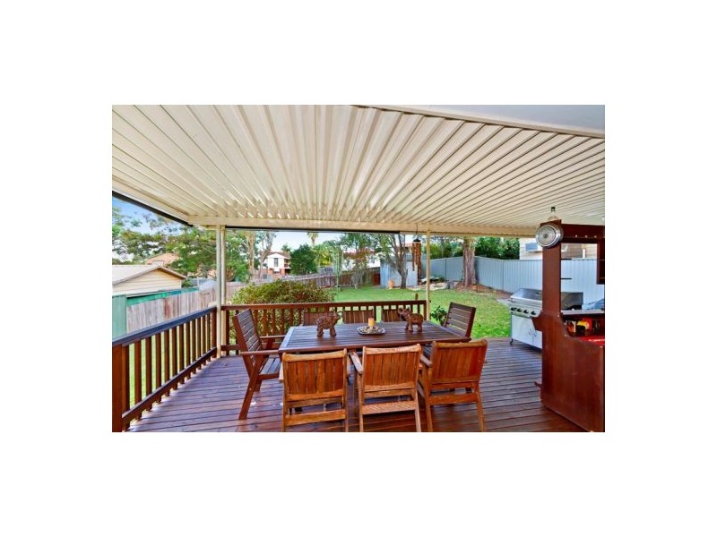 9 Montah Avenue, Berkeley Vale NSW 2261