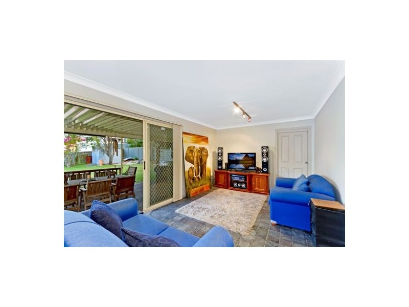 9 Montah Avenue, Berkeley Vale NSW 2261