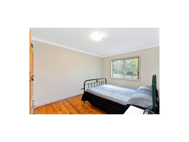 9 Montah Avenue, Berkeley Vale NSW 2261