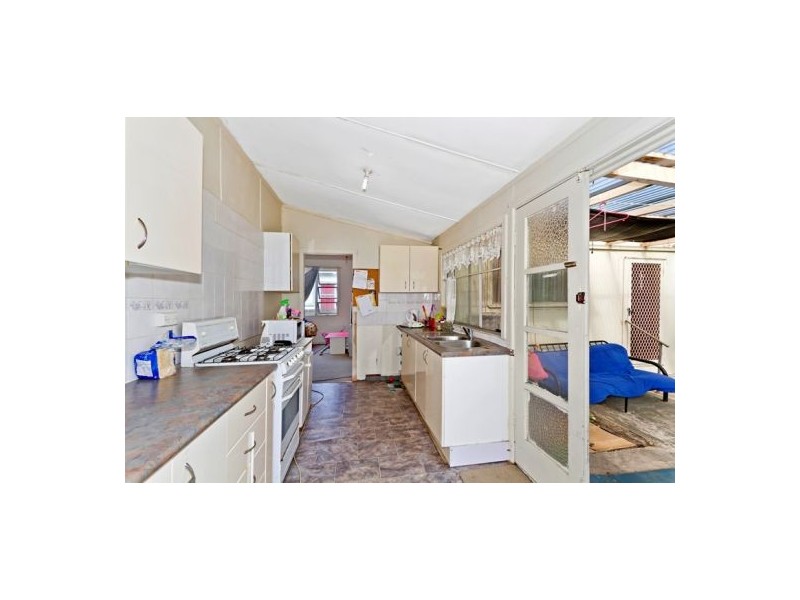 79 Bay Road, Blue Bay NSW 2261