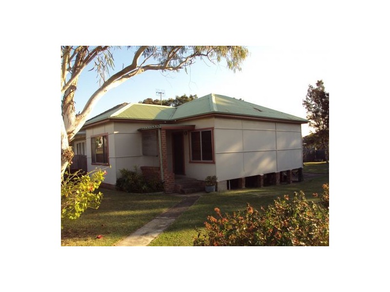 11 Mcgirr Avenue, The Entrance NSW 2261