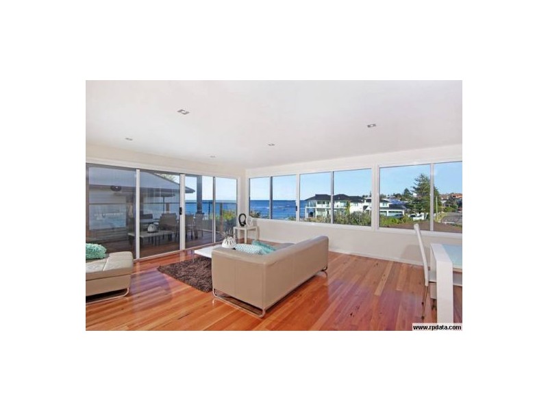 142 Ocean Parade, Blue Bay NSW 2261