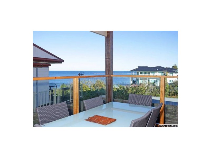 142 Ocean Parade, Blue Bay NSW 2261