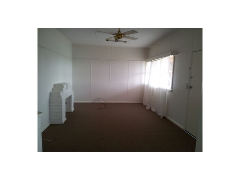 86 Bay Rd, Toowoon Bay NSW 2261