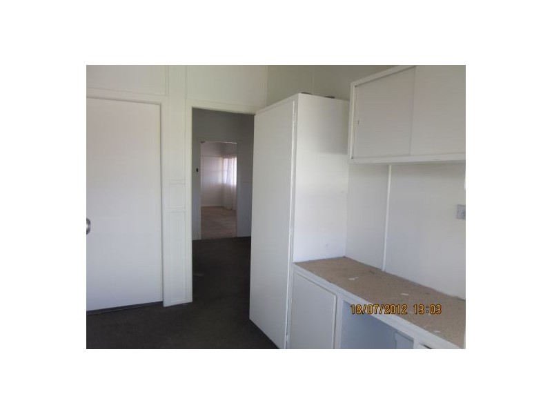 86 Bay Rd, Toowoon Bay NSW 2261