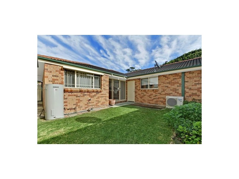 2/37 Elsiemer St, Toowoon Bay NSW 2261