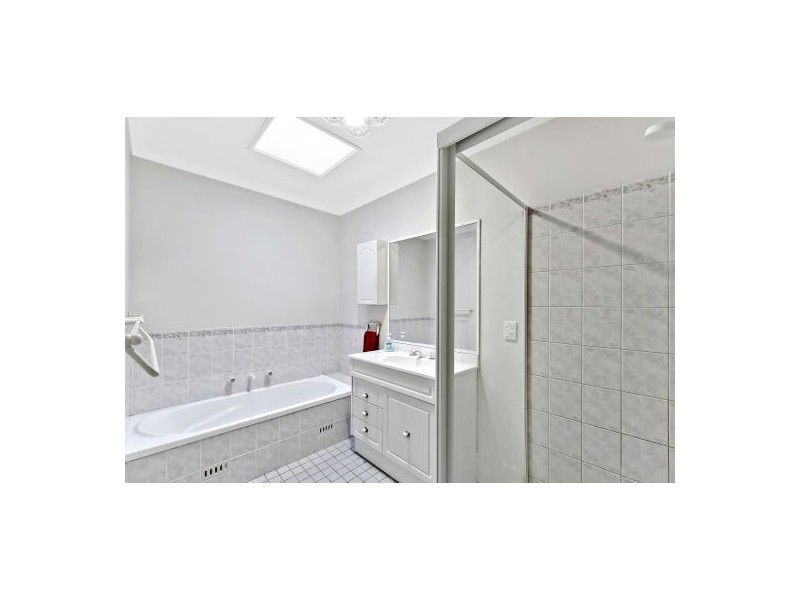 2/37 Elsiemer St, Toowoon Bay NSW 2261