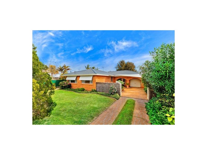 8 Neale Street, Long Jetty NSW 2261