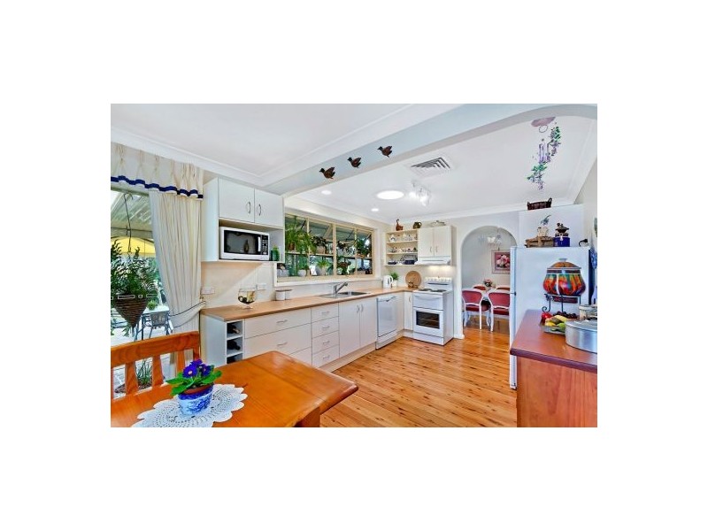 8 Neale Street, Long Jetty NSW 2261