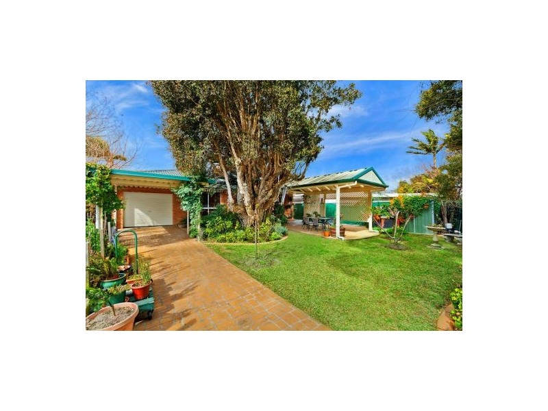 8 Neale Street, Long Jetty NSW 2261