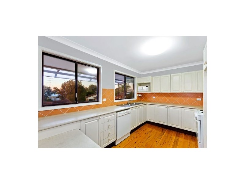 10 Waikiki Close, Killarney Vale NSW 2261