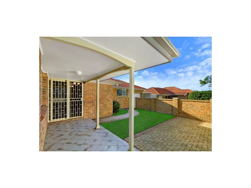 2/127 Elsiemer Street, Toowoon Bay NSW 2261