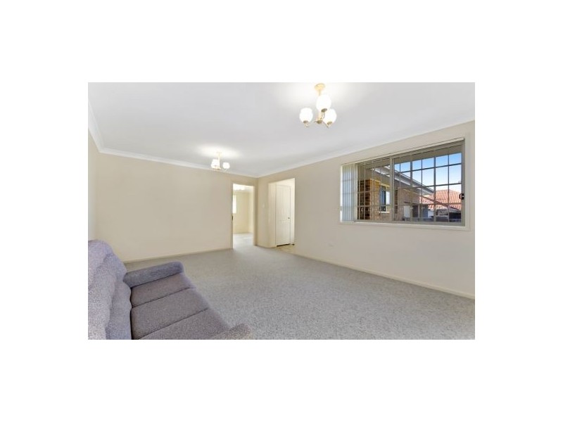 2/127 Elsiemer Street, Toowoon Bay NSW 2261