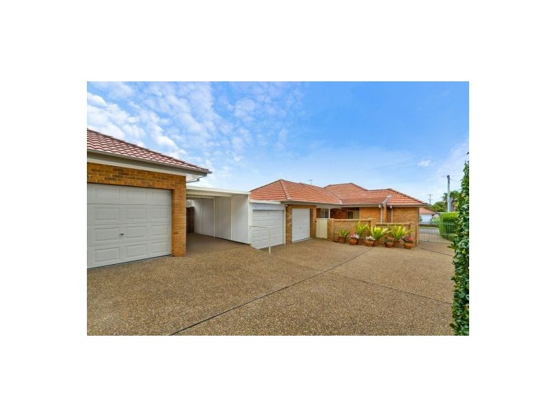 2/127 Elsiemer Street, Toowoon Bay NSW 2261