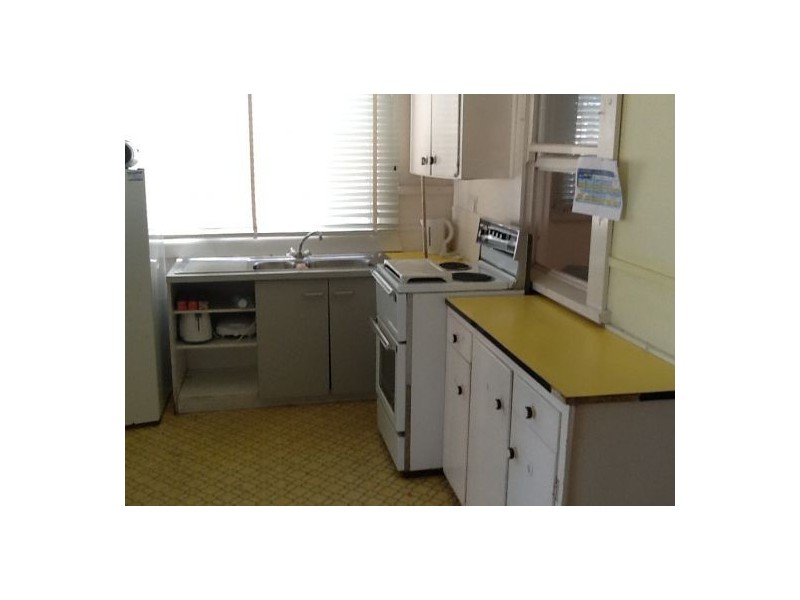 6 McGirr Ave, The Entrance NSW 2261