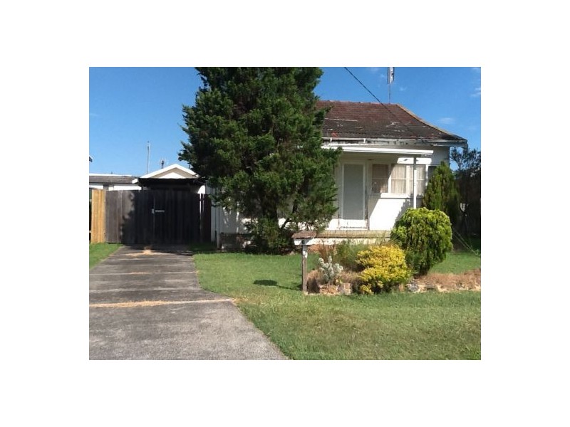 6 McGirr Ave, The Entrance NSW 2261