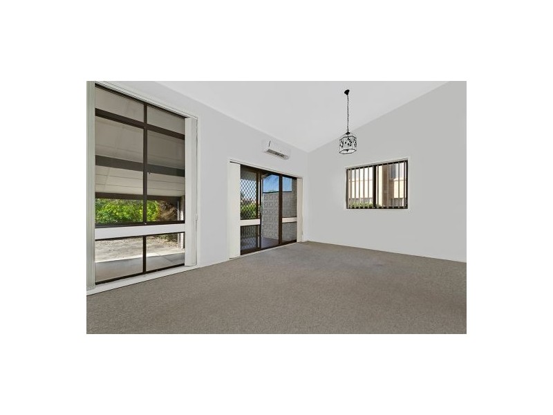 6/4 The Crescent, Blue Bay NSW 2261