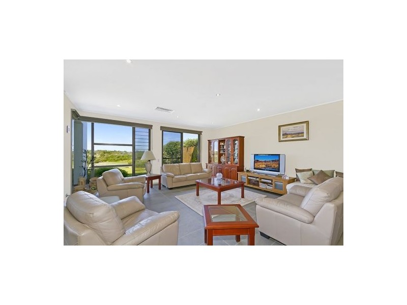 9 Sawgrass Crescent, Magenta NSW 2261