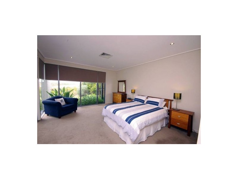 36 Pebble Beach Road, Magenta NSW 2261