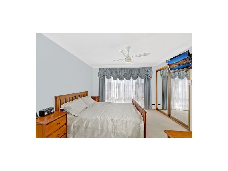 1 Supply Close, Bateau Bay NSW 2261