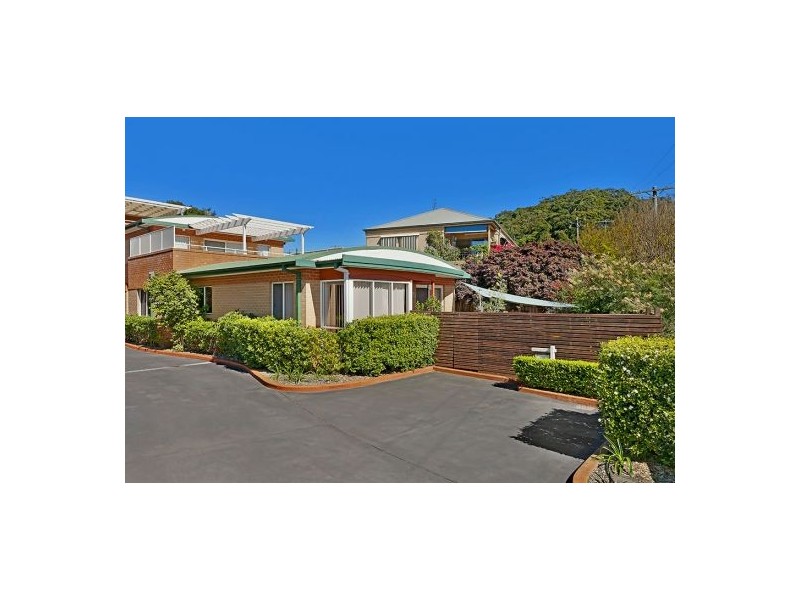 1/5-7 Broadwater Street, Point Clare NSW 2250