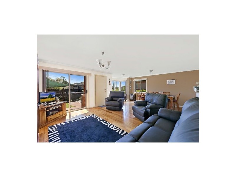 1/5-7 Broadwater Street, Point Clare NSW 2250