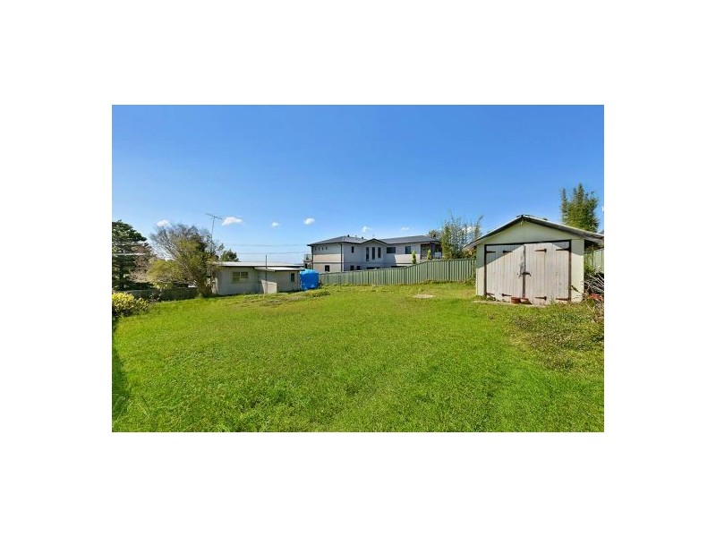 18 Trelawney Street, Killarney Vale NSW 2261