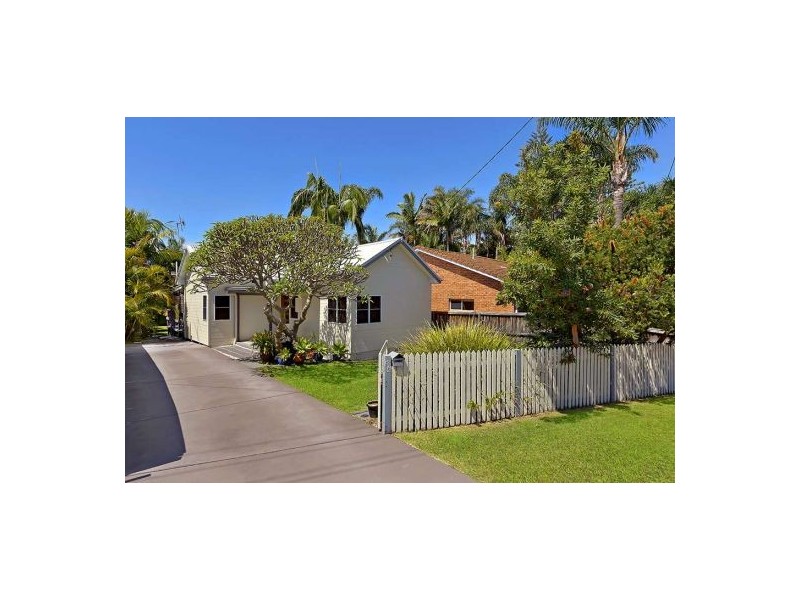 54 Bay Road, Blue Bay NSW 2261